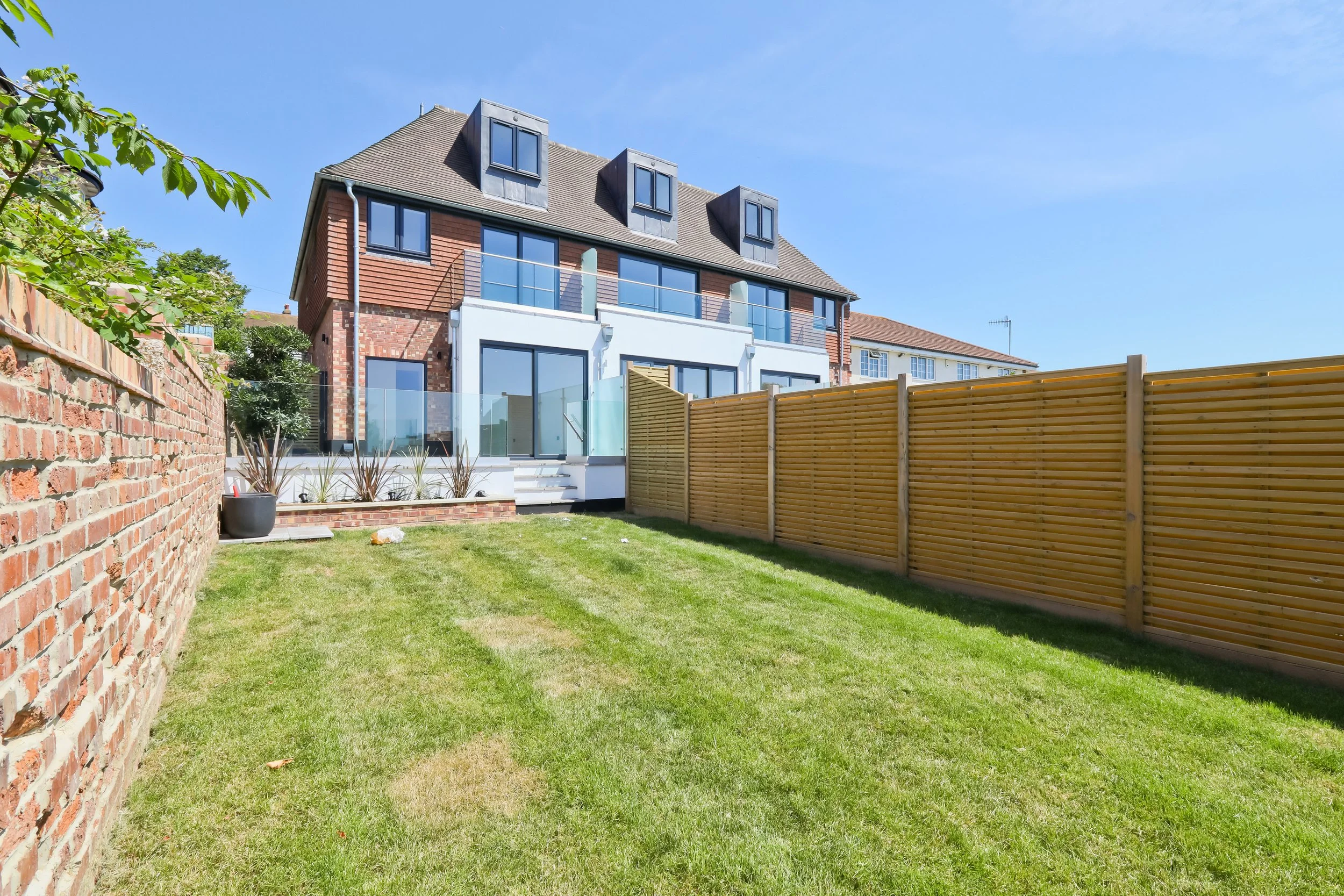 16A+Bristol+Gate-22